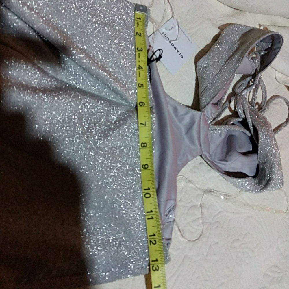 GLAMOROUS CUT OUT DRESS - Picture 8 of 8